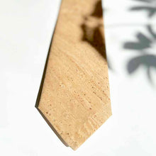 Load image into Gallery viewer, Natural cork tie for men tail detail